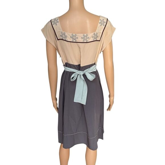 Anthropologie Diodore Snowflake 100% Silk "Alpine Tie Back Dress" gray/cream 10 - Picture 4 of 9